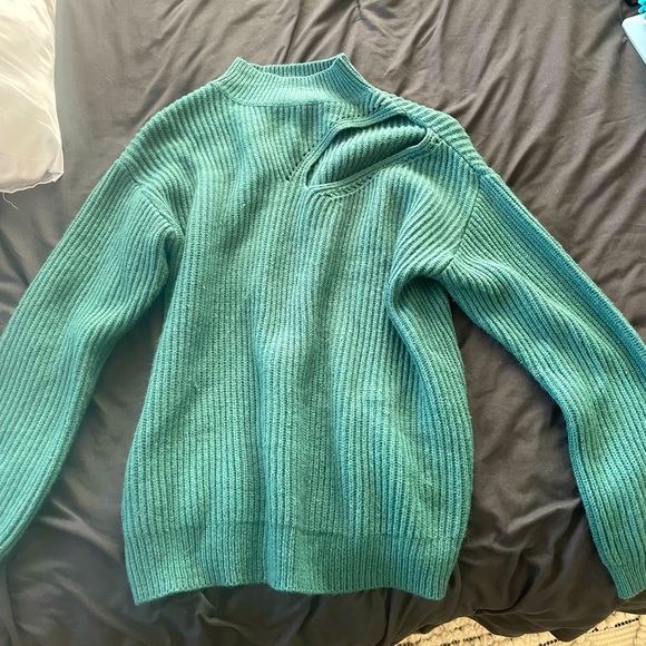 Sweater - Picture 1 of 1